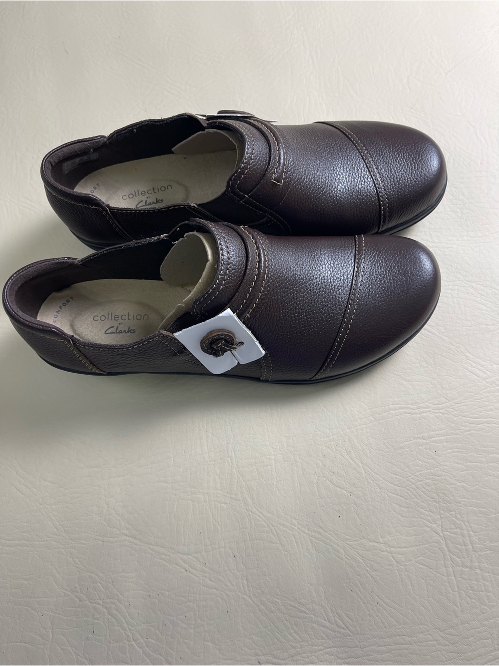 Clarks Women's Cheyn Madi Slip-on Loafer dark brown size 9M